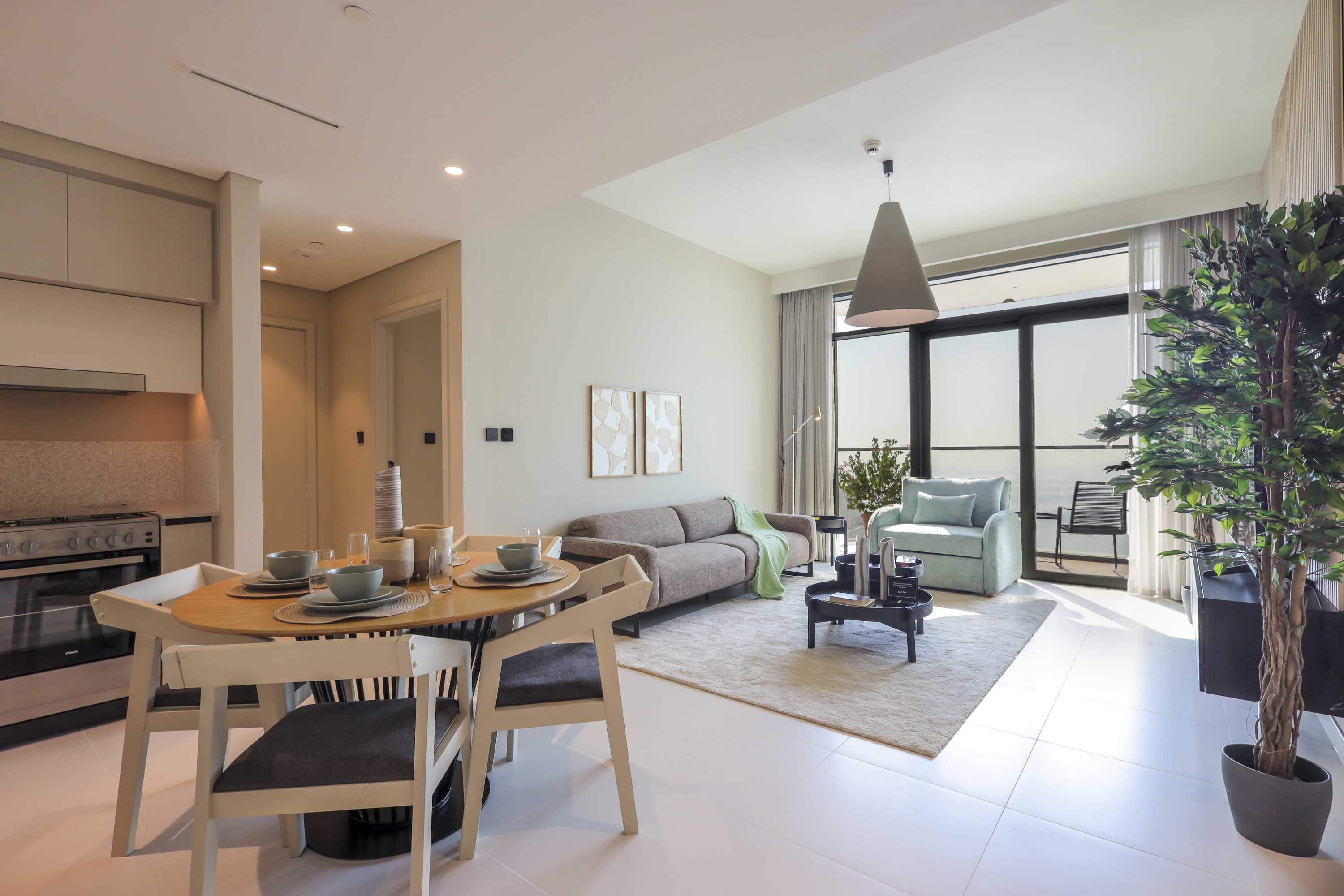 Exquisite Beachfront 1BR Living in Palm Jumeirah's
