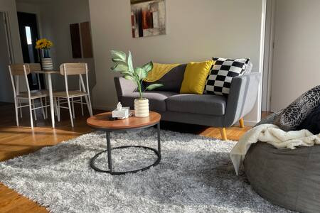 Brand New Apartment near city! Unit 5 - Dickens