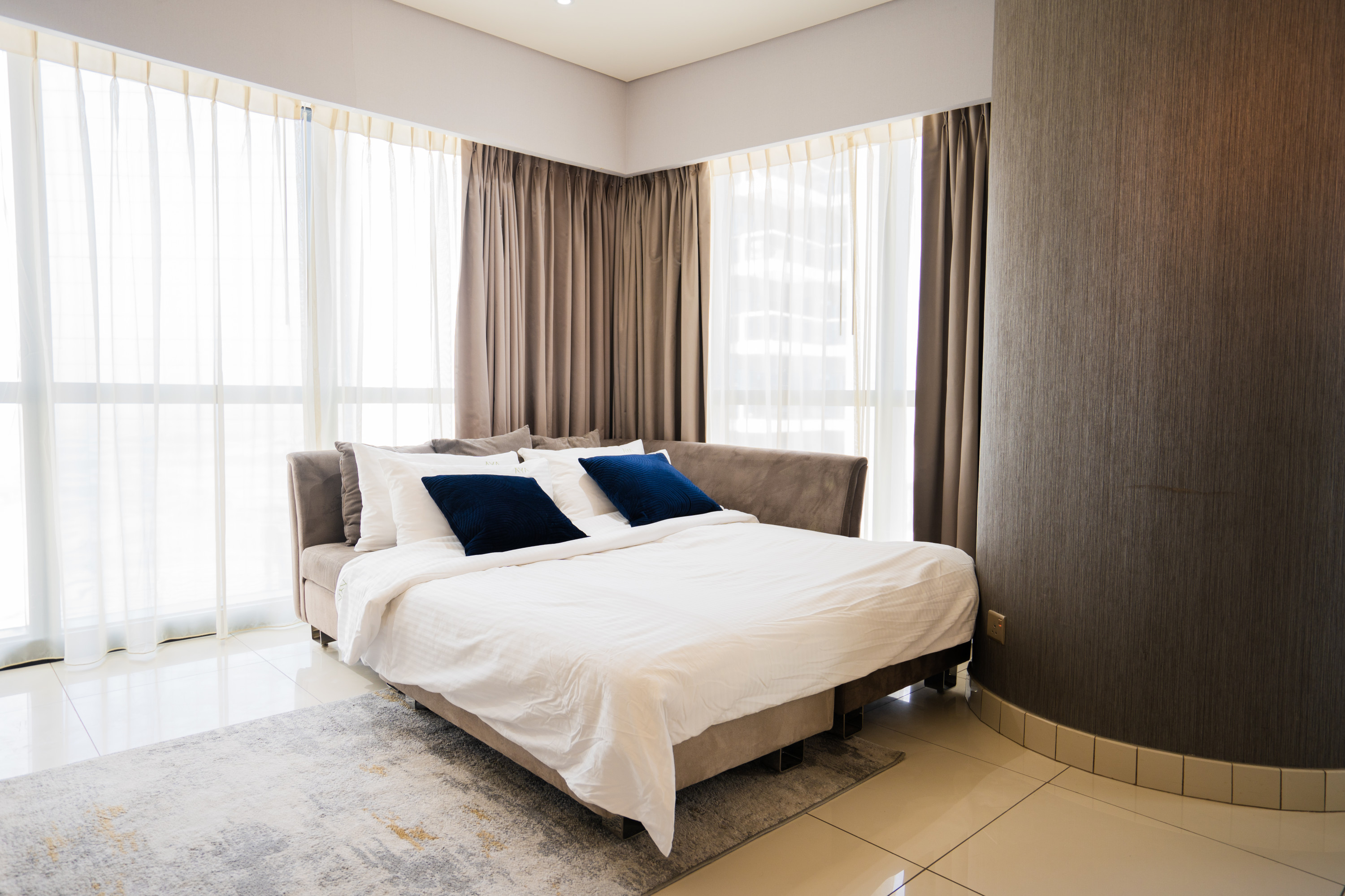 Luxury 2BR with Burj Khalifa & Dubai Frame Views