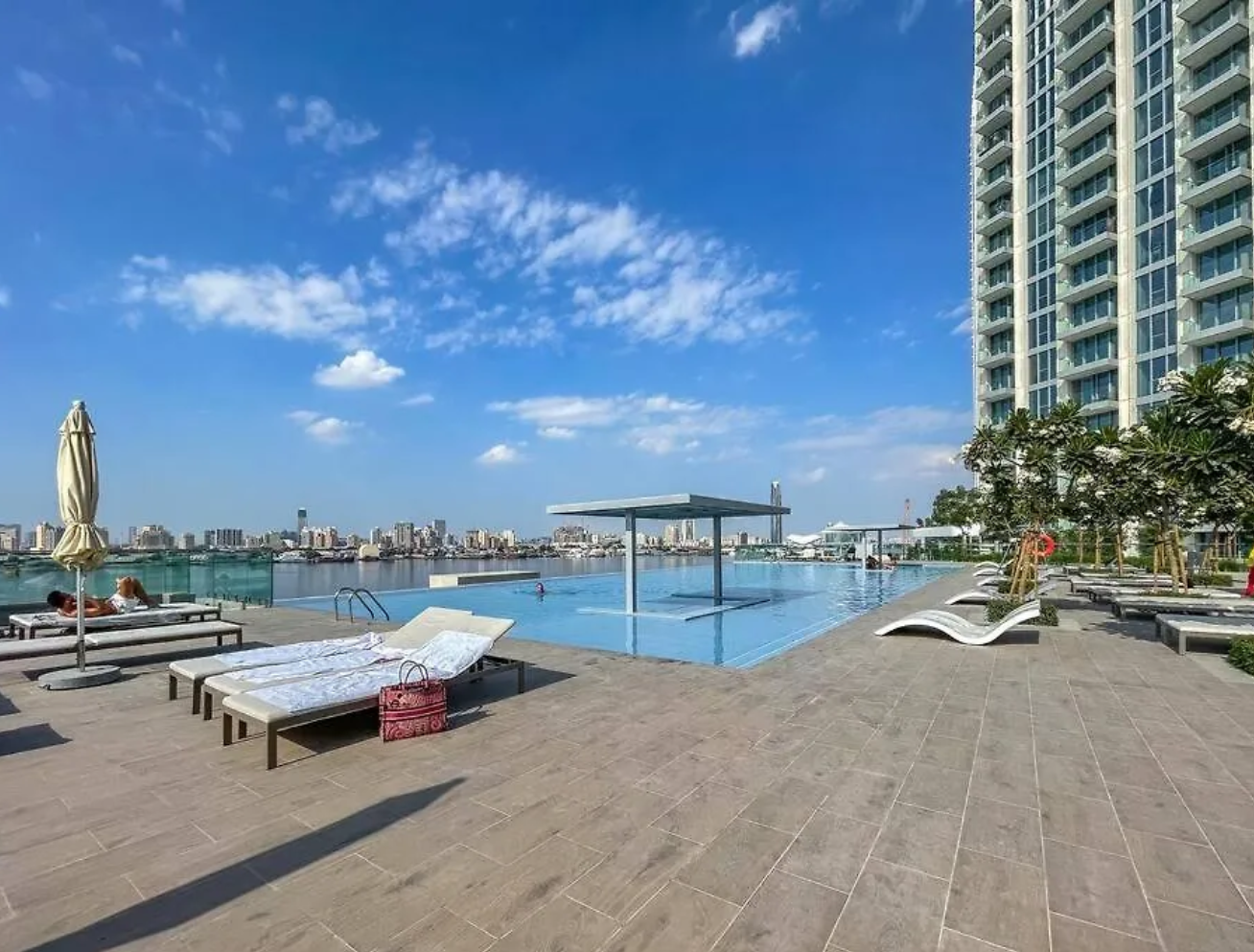 The Rooftop l Outstanding 1BR Apartment With Amazing Creek Views