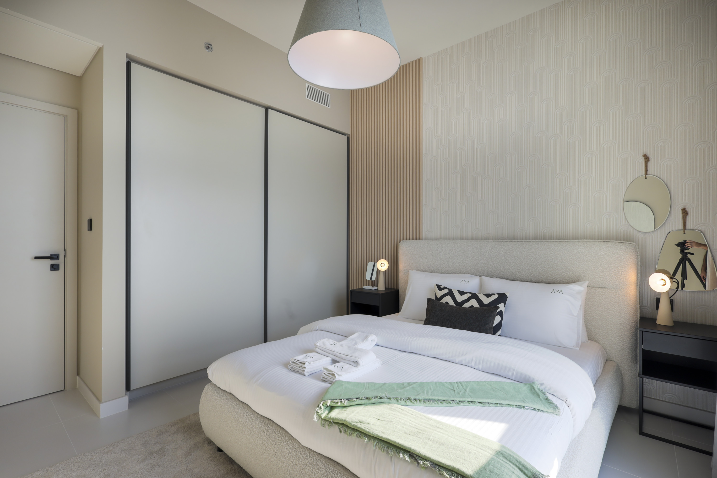 Exquisite Beachfront 1BR Living in Palm Jumeirah's