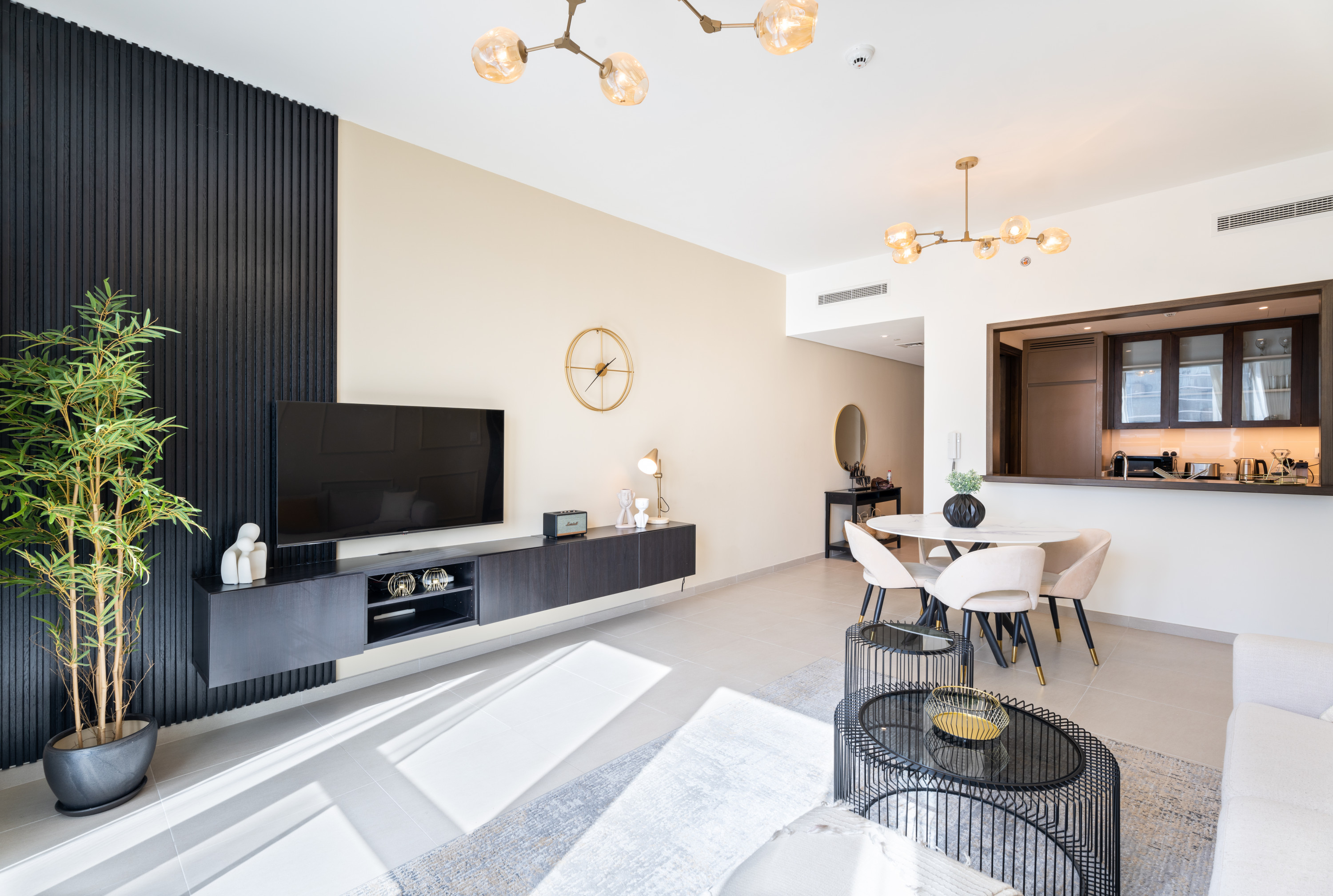 Luxury Vibe l Fancy One Bedroom Apartment in Downtown Dubai