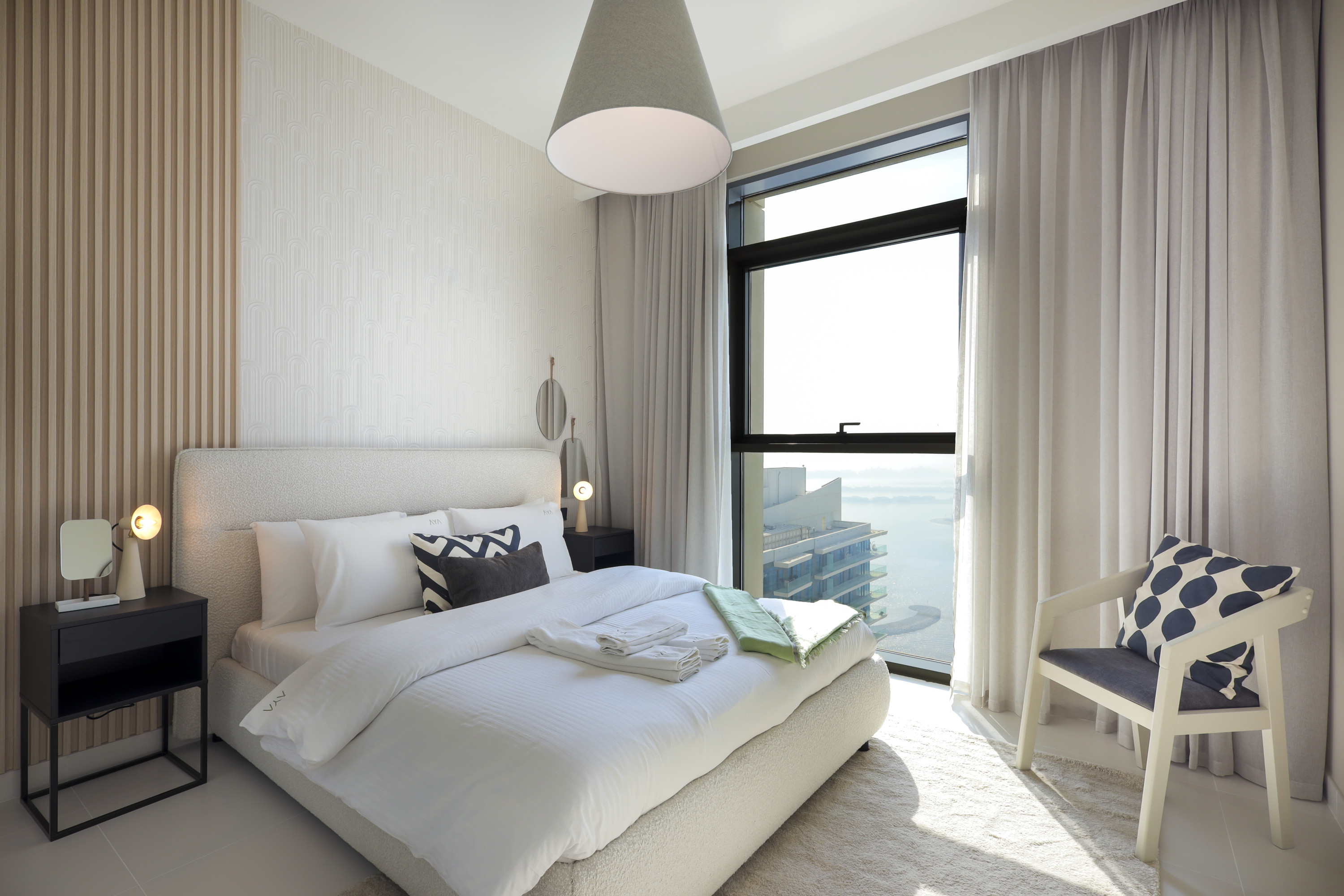 Exquisite Beachfront 1BR Living in Palm Jumeirah's
