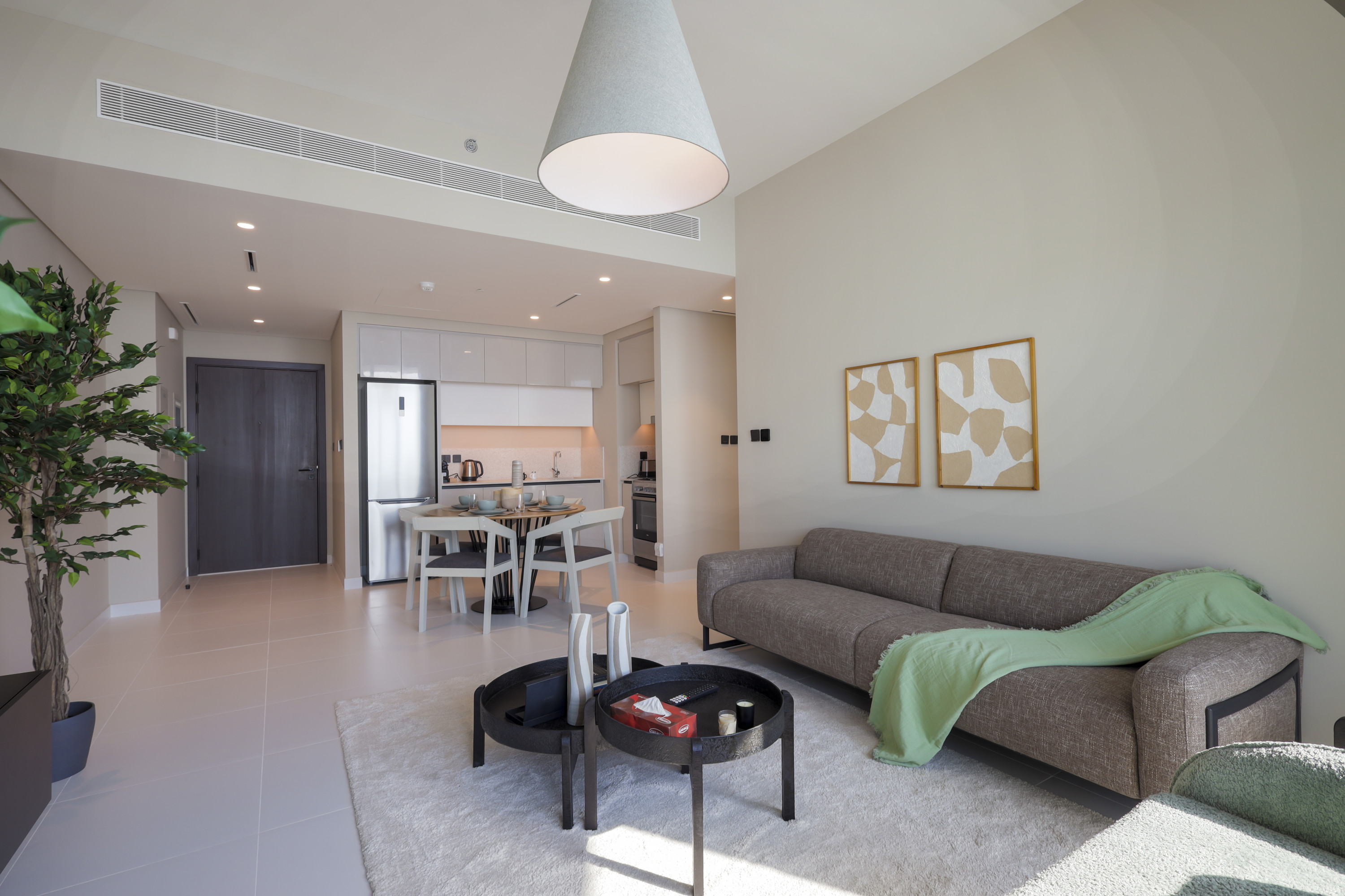 Exquisite Beachfront 1BR Living in Palm Jumeirah's