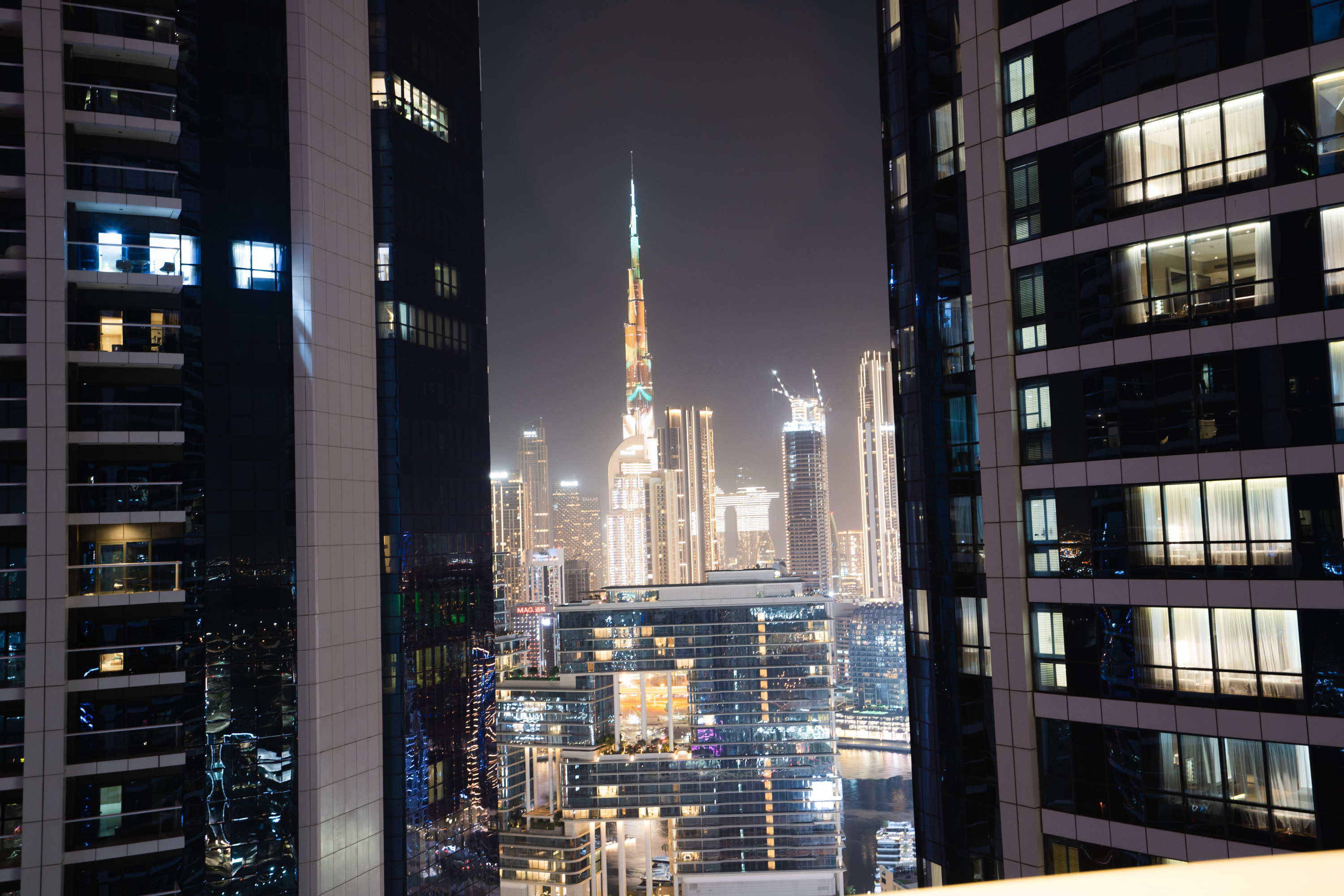 Luxury 2BR with Burj Khalifa & Dubai Frame Views